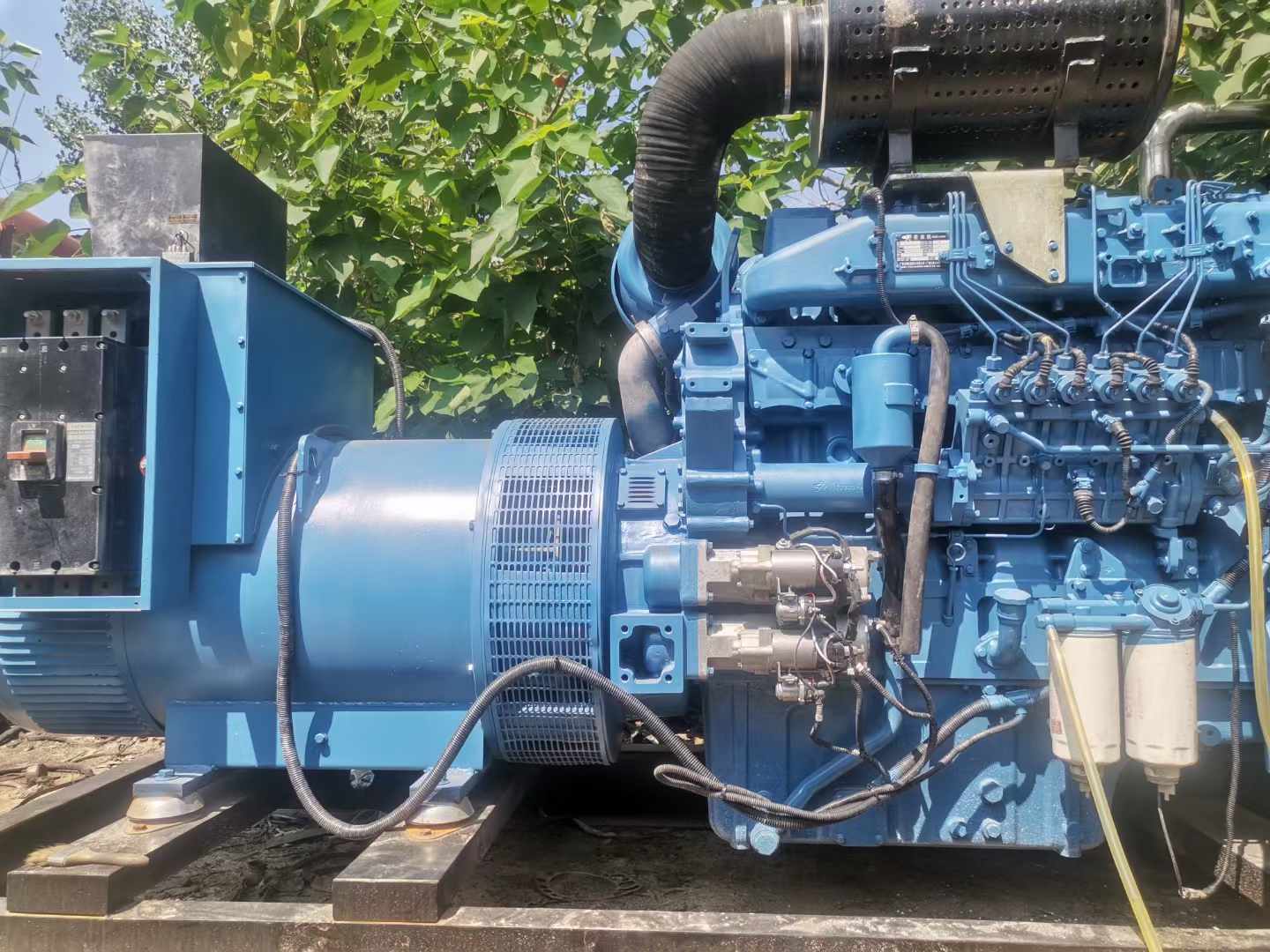 泗水详细说明降低 800kW 柴油发电机输出电流波动的方法